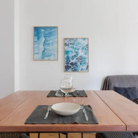 Life & Mico Cosy And Functional Milan